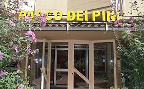 Hotel Parco Dei Pini - 100Mt Dal Mare
